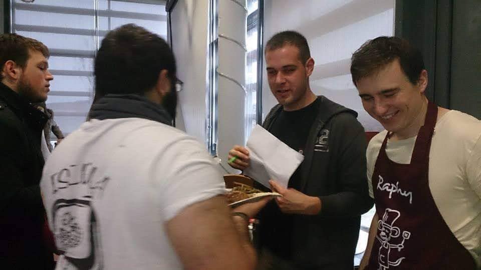 2013-12 Repas de Noël Isiboufe - Distribution